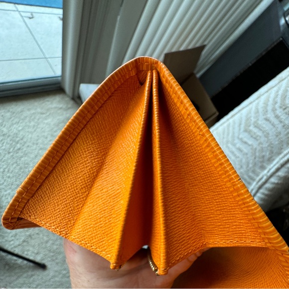 AUTHENTIC Vintage Louis Vuitton 2004 epi continental wallet ORANGE EPI. - Picture 14 of 16